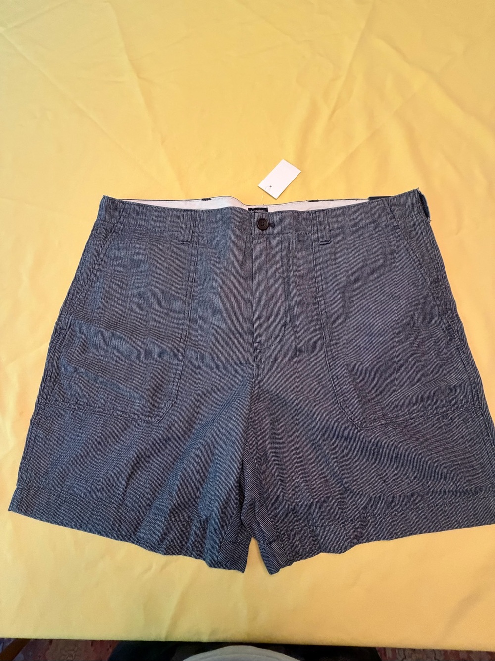 J. Crew Men's Navy Blue Flat-Front Shorts 7” inseam